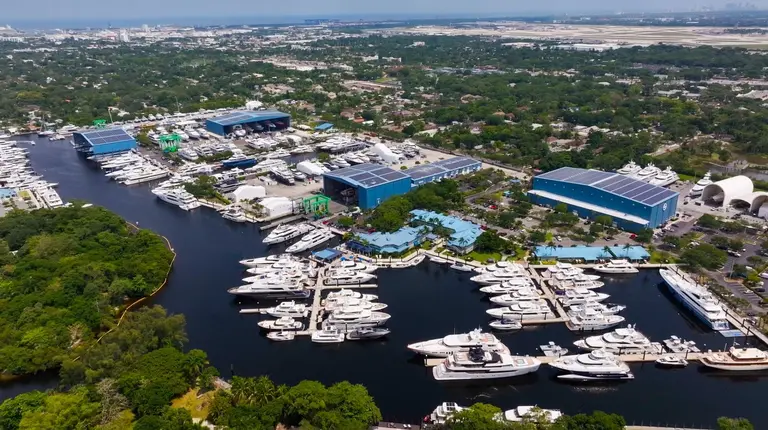The Factory of Customized Floating Bridges: Precision Manufacturing for Waterborne Projects