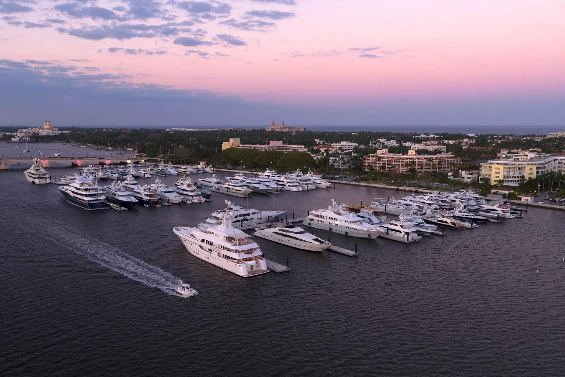 7 Engineering Criteria for Choosing a Commercial Dock Construction Company
